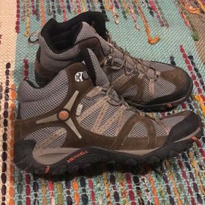 Size 13 Merrell hiking boots